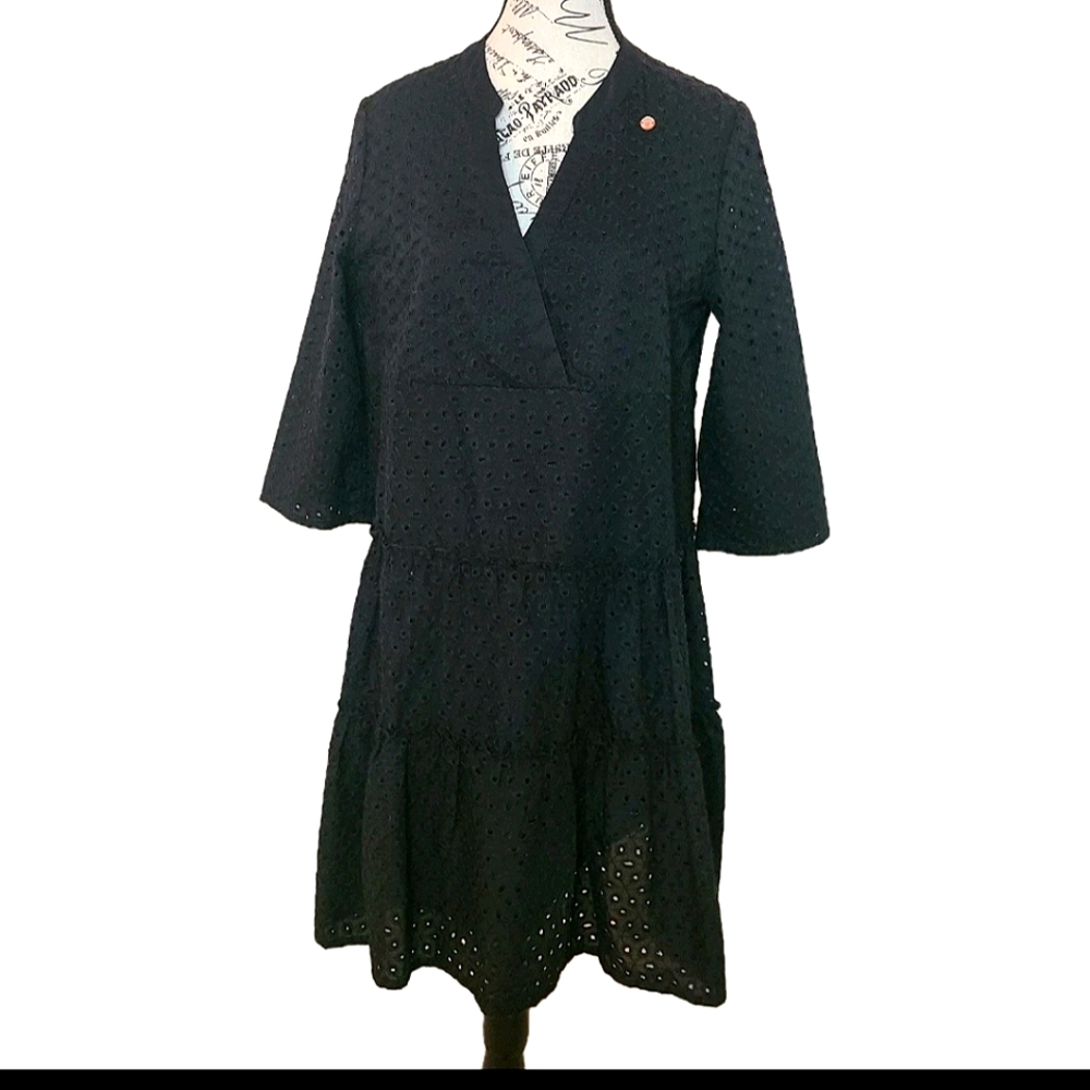 MALOJA DRESS Eyelet Cotton RUFFLE 3/4 SLEEVE TIERED NWOT V Neck Black Size S LBD
